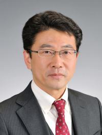 横川 雄一 氏