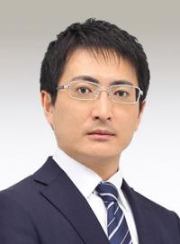 岡 隆充 氏