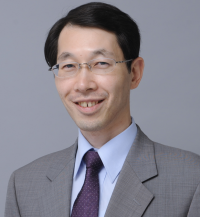 安積 健 氏